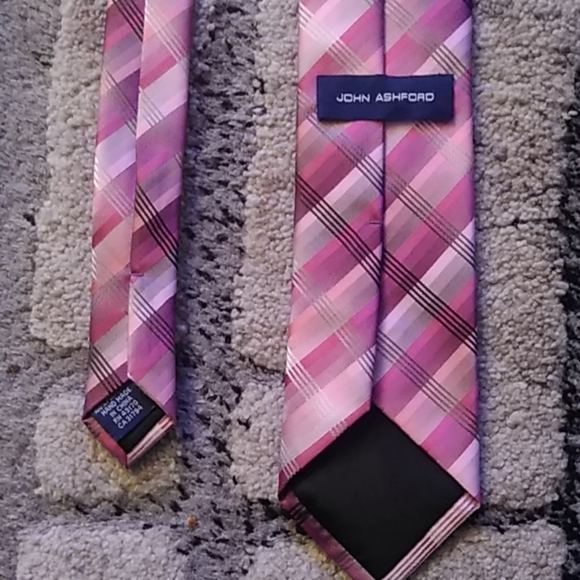 Men's Tie - Picture 3 of 3